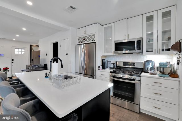 4302 MARTIN LUTHER KING JR AVE SW, Washington, DC 20032