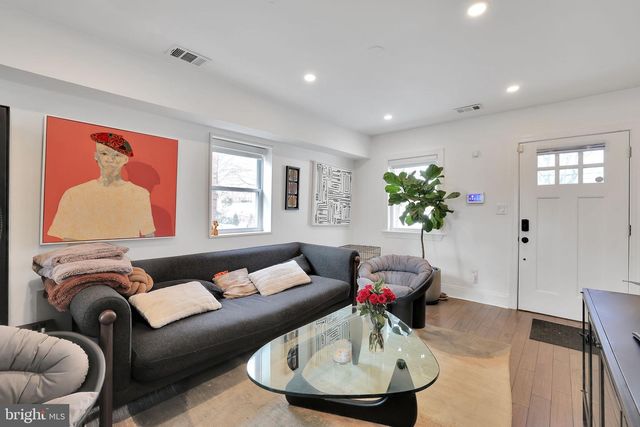 4302 MARTIN LUTHER KING JR AVE SW, Washington, DC 20032