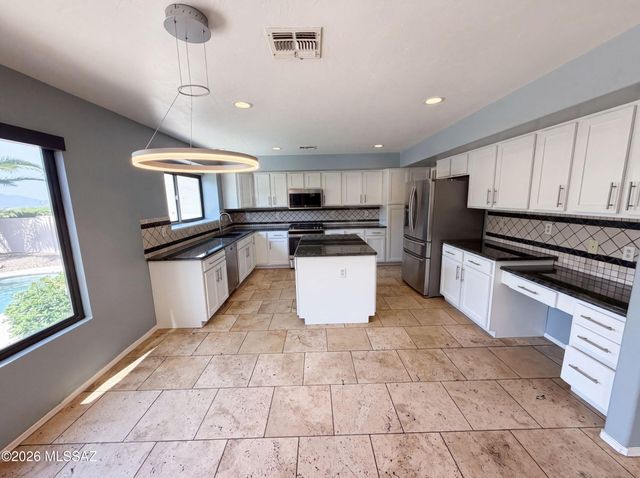 2083 W Arizona Rose Drive, Oro Valley, AZ 85737