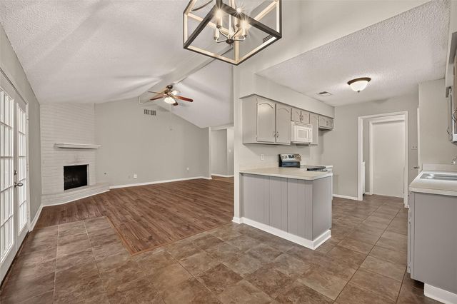 16451 Cavendish Drive, Houston, TX 77059