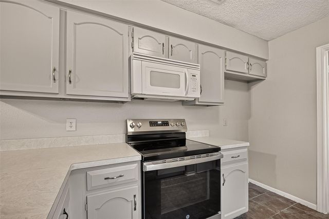 16451 Cavendish Drive, Houston, TX 77059