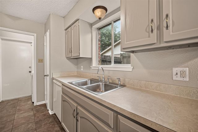 16451 Cavendish Drive, Houston, TX 77059