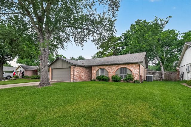 16451 Cavendish Drive, Houston, TX 77059