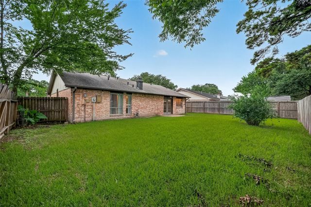 16451 Cavendish Drive, Houston, TX 77059