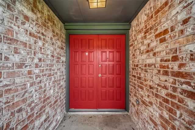 16451 Cavendish Drive, Houston, TX 77059