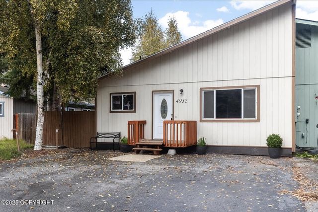 4932 Drake Street, Fairbanks, AK 99709