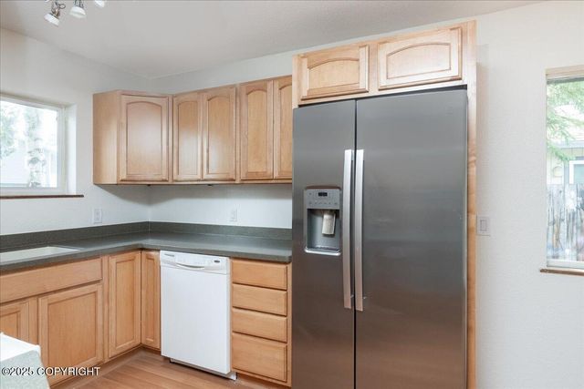 4932 Drake Street, Fairbanks, AK 99709