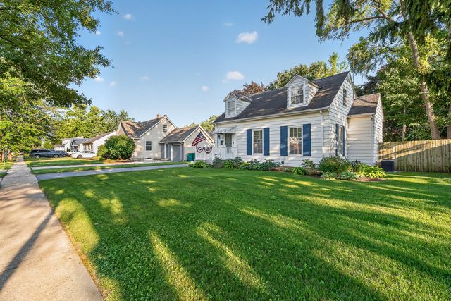 1618 Glenwood Avenue, Joliet, IL 60435