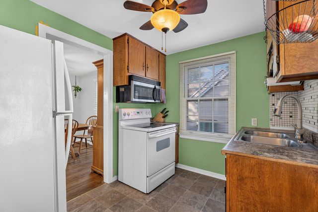 1618 Glenwood Avenue, Joliet, IL 60435