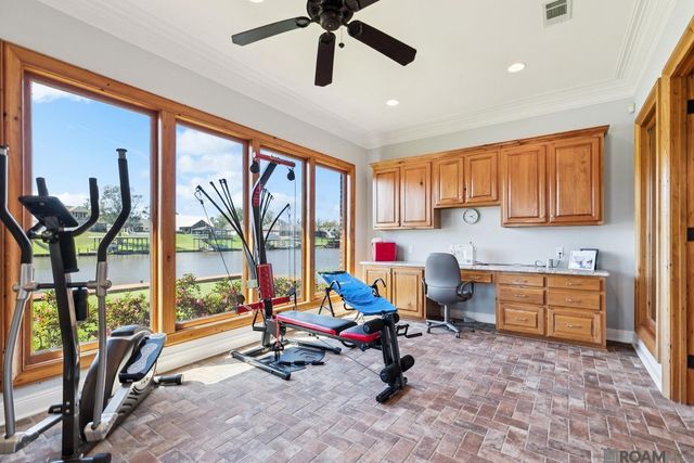 18228 Bayou Pierre Dr, Maurepas, LA 70449