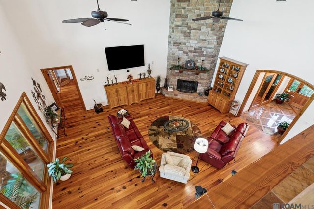 18228 Bayou Pierre Dr, Maurepas, LA 70449