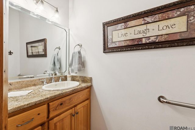 18228 Bayou Pierre Dr, Maurepas, LA 70449