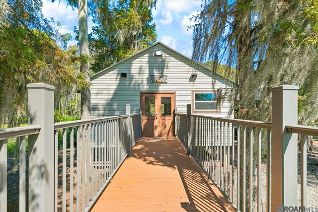 18228 Bayou Pierre Dr, Maurepas, LA 70449