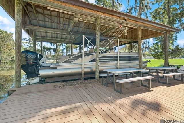 18228 Bayou Pierre Dr, Maurepas, LA 70449