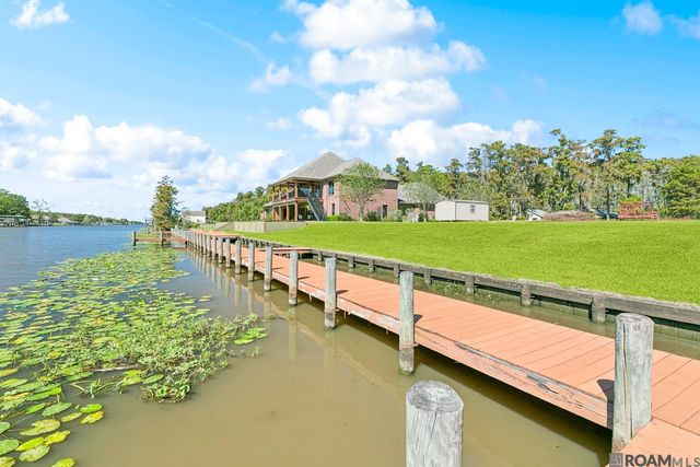 18228 Bayou Pierre Dr, Maurepas, LA 70449