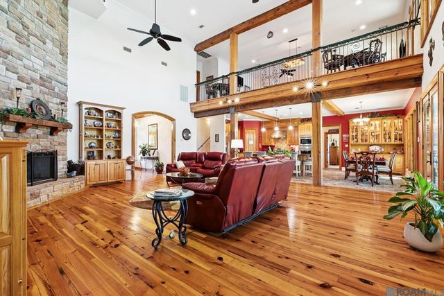 18228 Bayou Pierre Dr, Maurepas, LA 70449