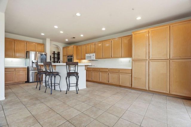 23322 Nuevo Mundo Drive, Ramona, CA 92065