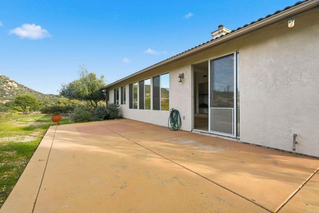 23322 Nuevo Mundo Drive, Ramona, CA 92065