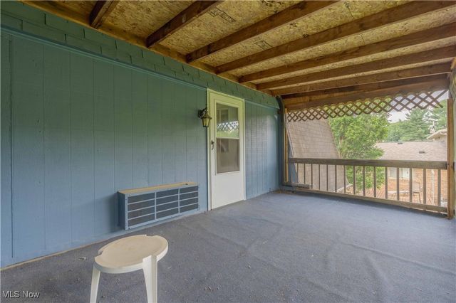 1715 High Street, Louisville, OH 44641