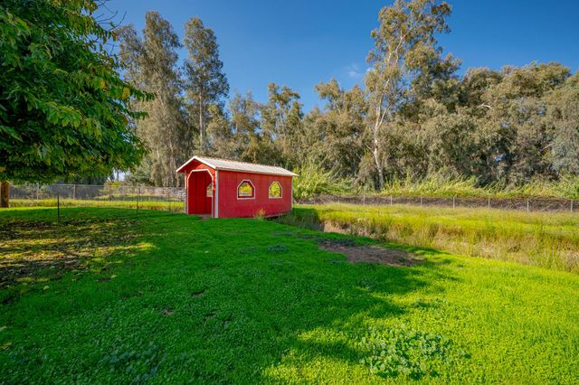 4263 N Gurr Rd, Atwater, CA 95301