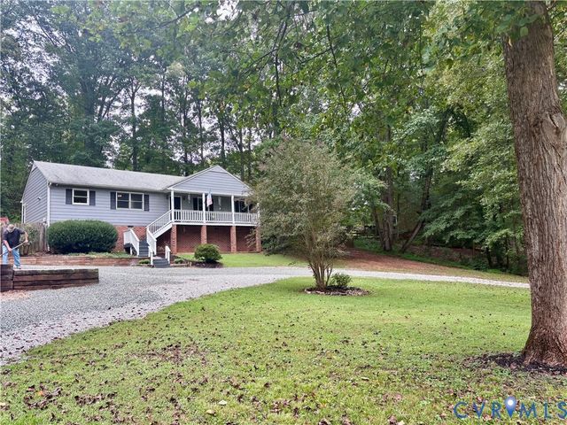 2109 Autumn Oaks Ln, Powhatan, VA 23139