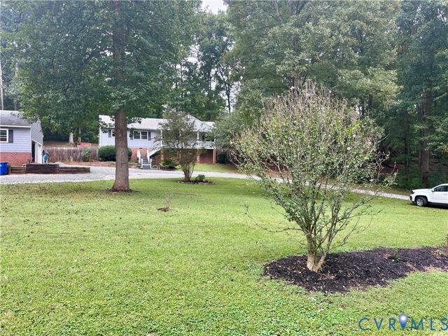 2109 Autumn Oaks Ln, Powhatan, VA 23139
