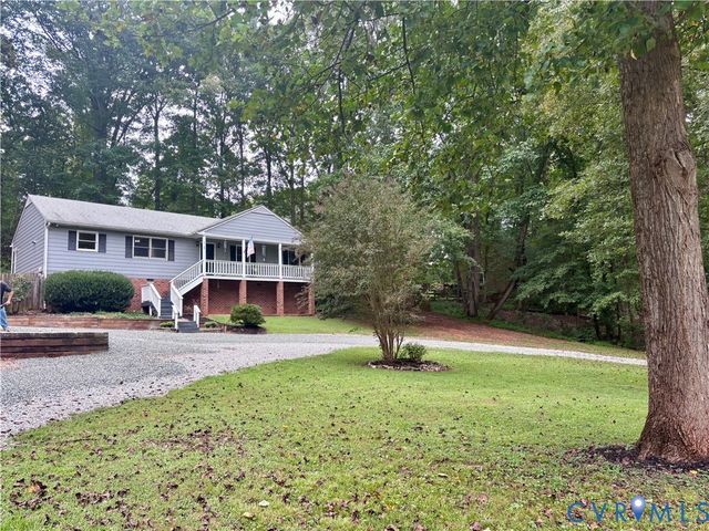 2109 Autumn Oaks Ln, Powhatan, VA 23139
