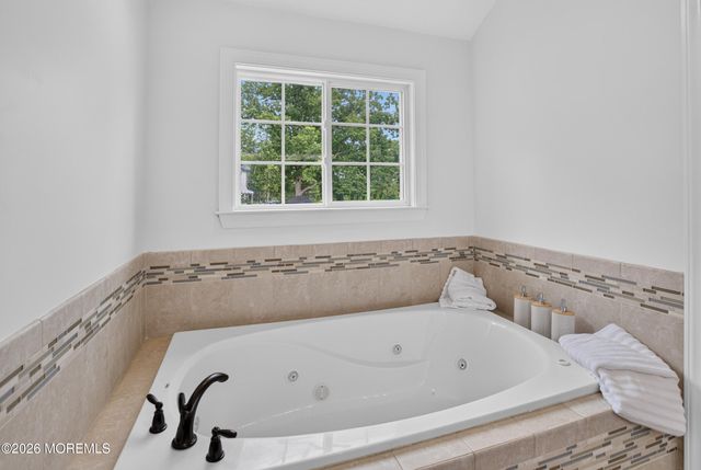 893 Lakehurst Avenue, Jackson, NJ 08527