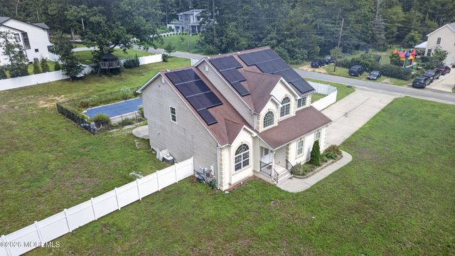 893 Lakehurst Avenue, Jackson, NJ 08527