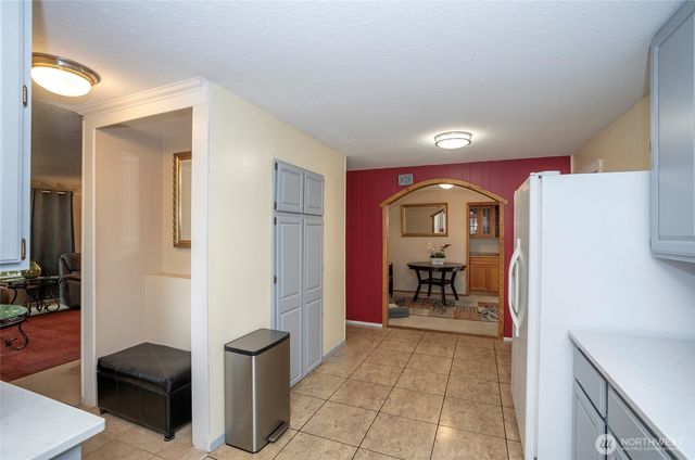 28705 14th Avenue S, Federal Way, WA 98003