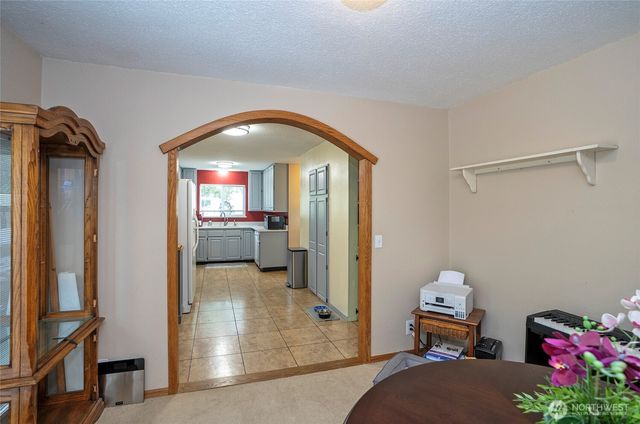 28705 14th Avenue S, Federal Way, WA 98003
