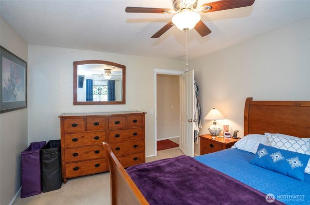 28705 14th Avenue S, Federal Way, WA 98003
