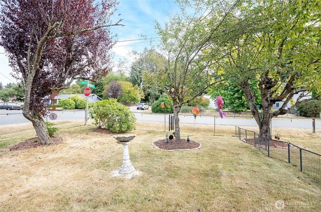 28705 14th Avenue S, Federal Way, WA 98003