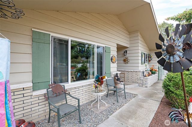 28705 14th Avenue S, Federal Way, WA 98003