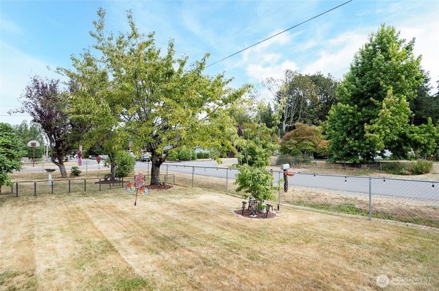 28705 14th Avenue S, Federal Way, WA 98003
