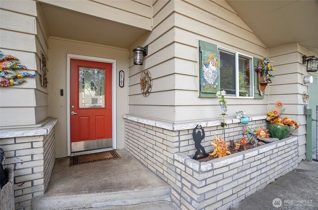 28705 14th Avenue S, Federal Way, WA 98003