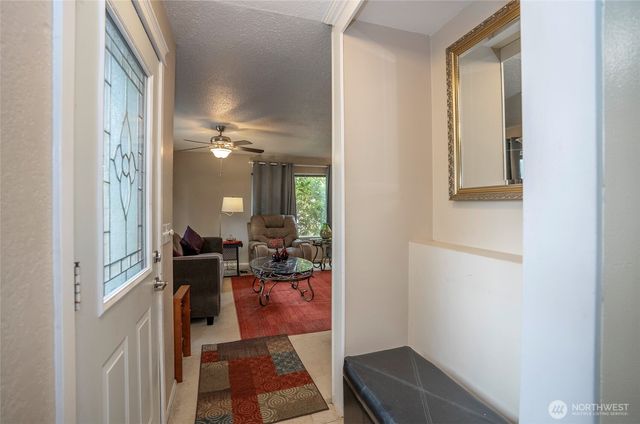 28705 14th Avenue S, Federal Way, WA 98003
