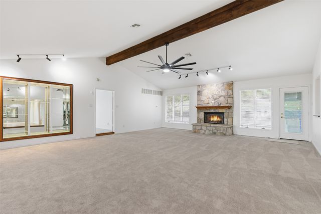 317 Chandler Lake Court, Fort Worth, TX 76103