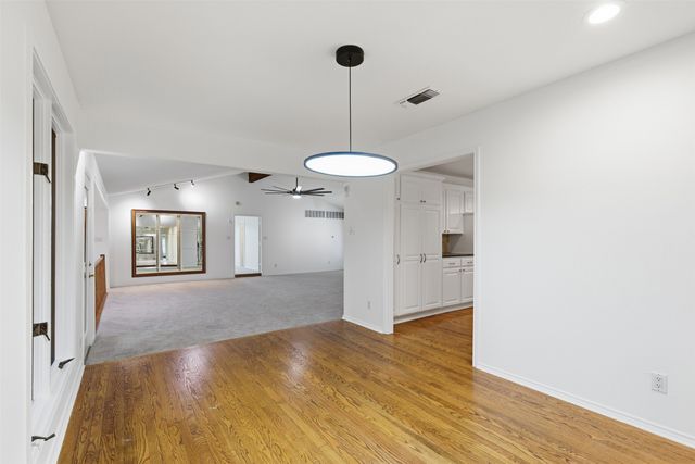 317 Chandler Lake Court, Fort Worth, TX 76103