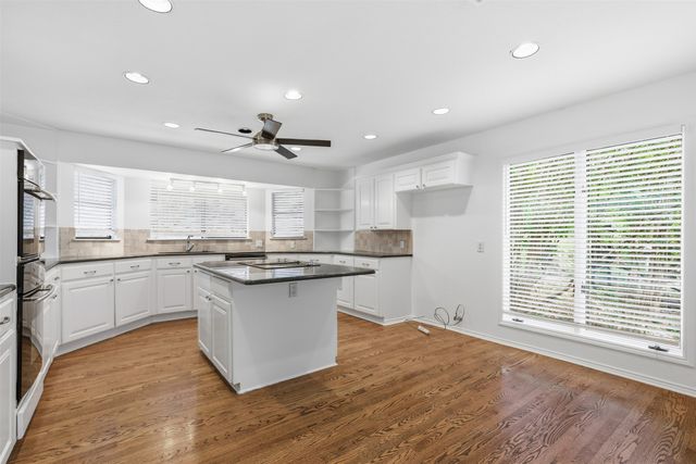 317 Chandler Lake Court, Fort Worth, TX 76103