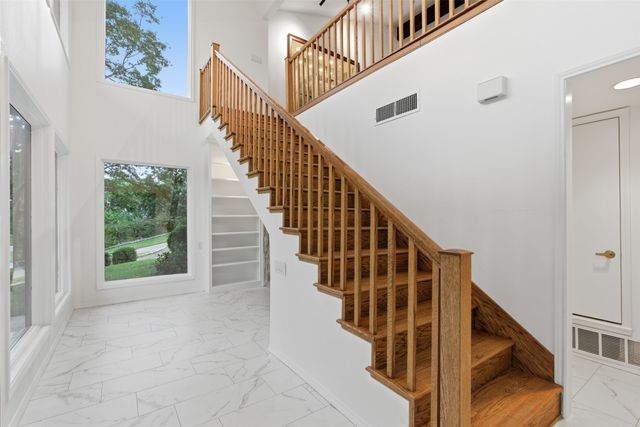 317 Chandler Lake Court, Fort Worth, TX 76103