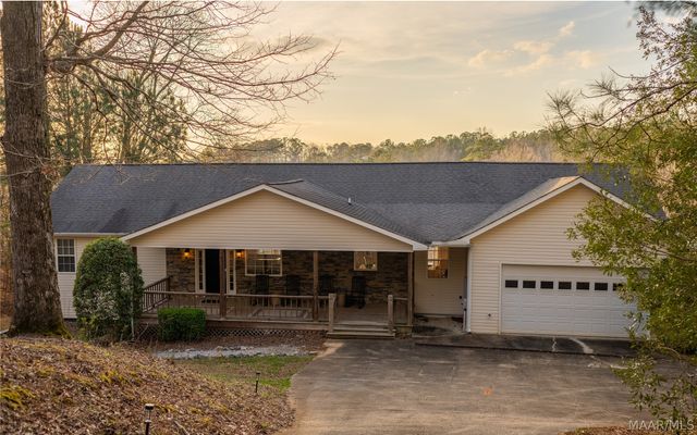 402 Cliffside Drive, Titus, AL 36080