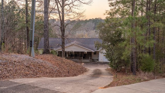 402 Cliffside Drive, Titus, AL 36080