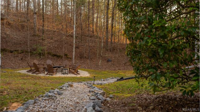 402 Cliffside Drive, Titus, AL 36080