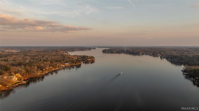 402 Cliffside Drive, Titus, AL 36080