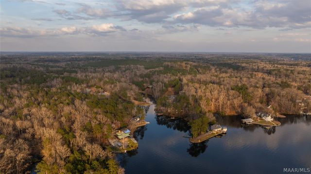 402 Cliffside Drive, Titus, AL 36080