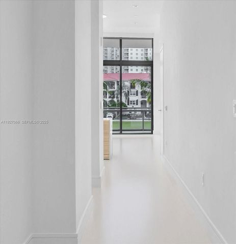 3250 NE 188th St 103, Aventura, FL 33180