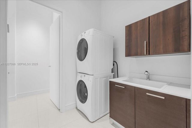 3250 NE 188th St 103, Aventura, FL 33180