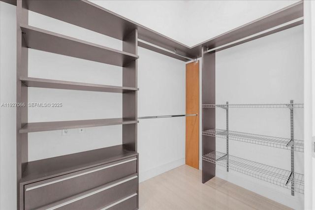 3250 NE 188th St 103, Aventura, FL 33180