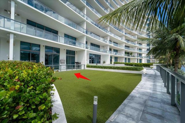 3250 NE 188th St 103, Aventura, FL 33180